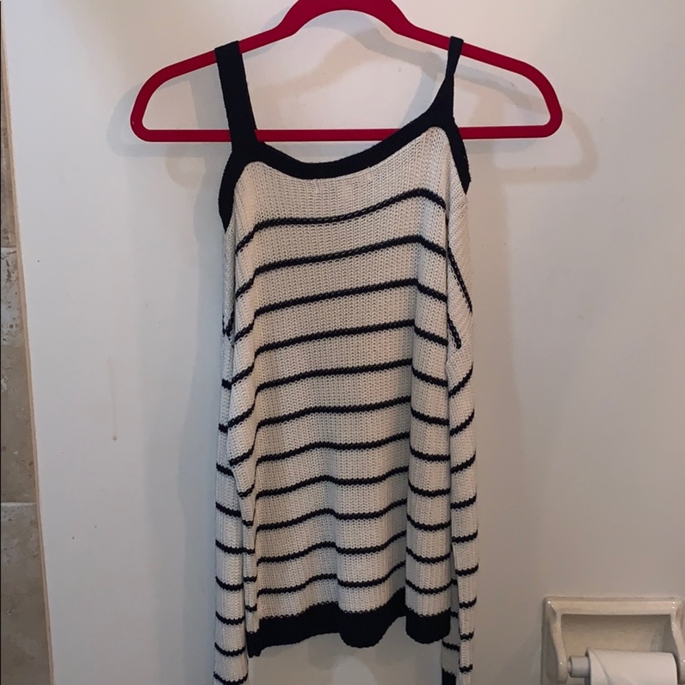 Off the shoulder top super cute on!!